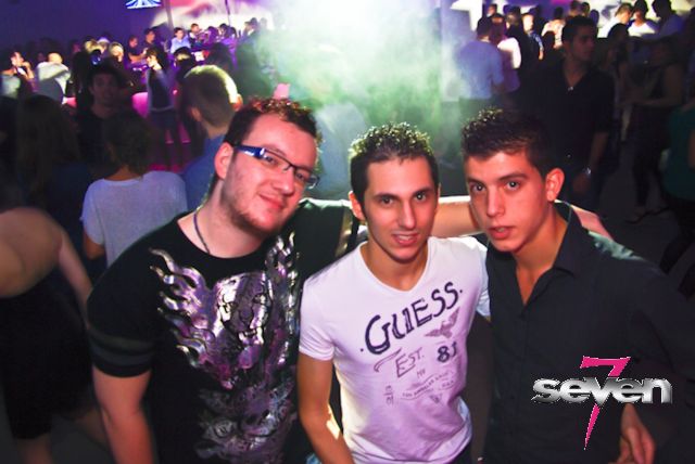 Cliquer pour voir l'image en taille réelle