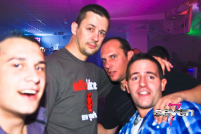 Cliquer pour voir l'image en taille réelle