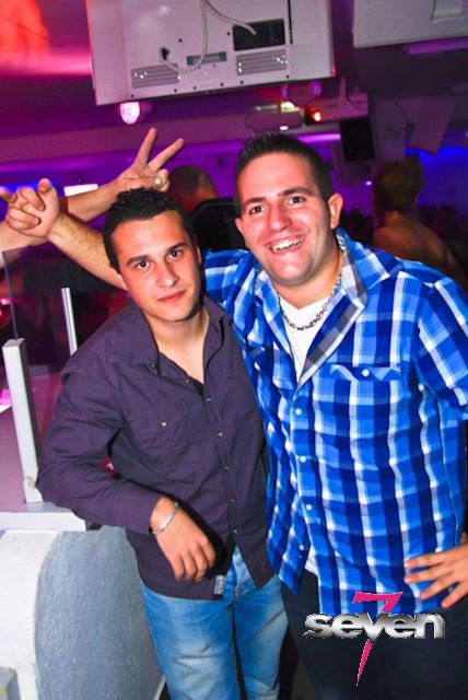 Cliquer pour voir l'image en taille réelle