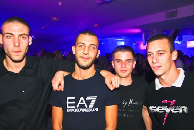 Cliquer pour voir l'image en taille réelle