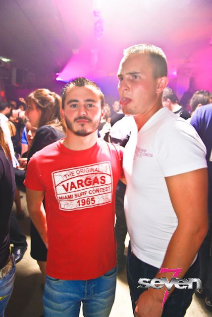 Cliquer pour voir l'image en taille réelle