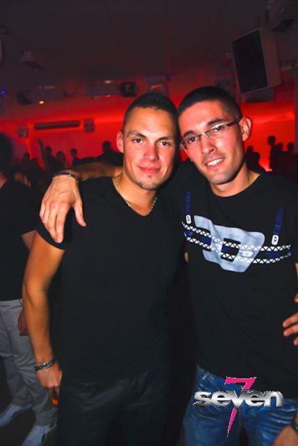 Cliquer pour voir l'image en taille réelle