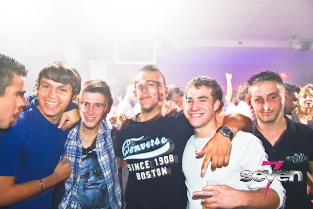 Cliquer pour voir l'image en taille réelle