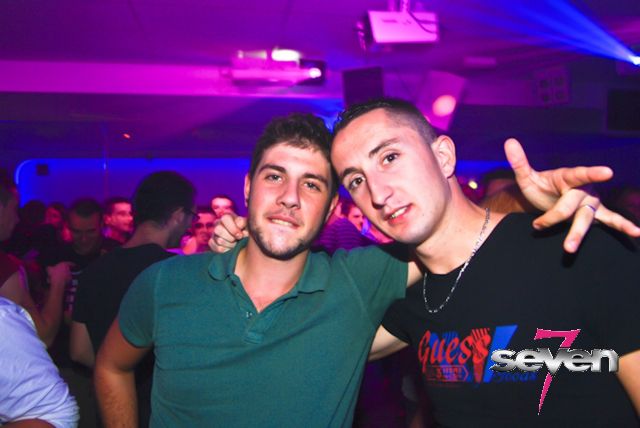 Cliquer pour voir l'image en taille réelle