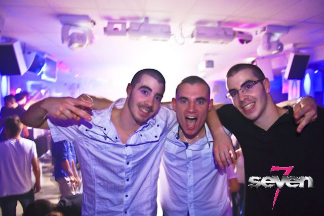 Cliquer pour voir l'image en taille réelle