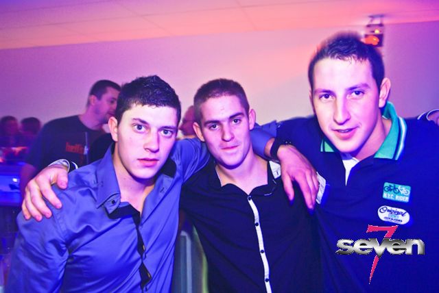 Cliquer pour voir l'image en taille réelle