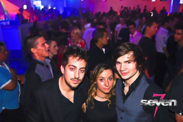 Cliquer pour voir l'image en taille réelle