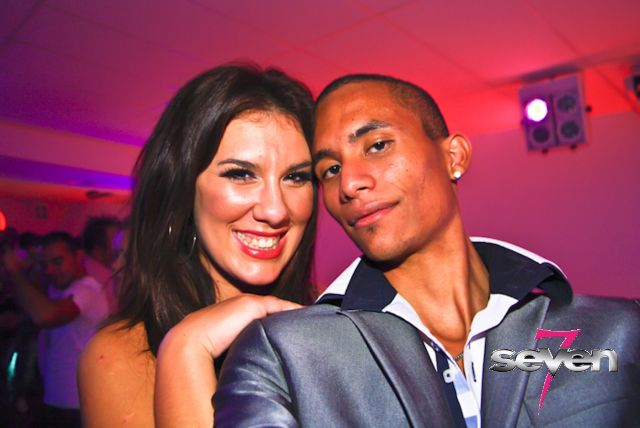 Cliquer pour voir l'image en taille réelle