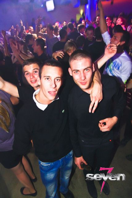 Cliquer pour voir l'image en taille réelle