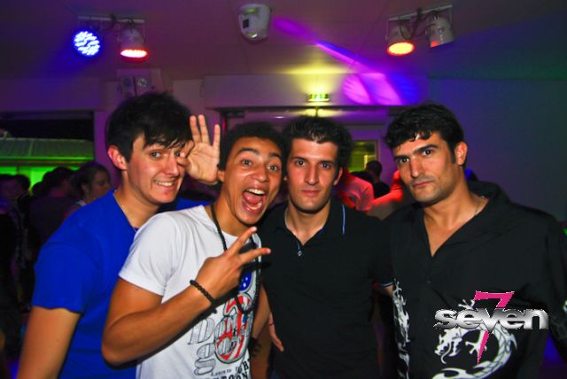 Cliquer pour voir l'image en taille réelle