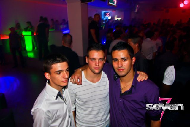 Cliquer pour voir l'image en taille réelle