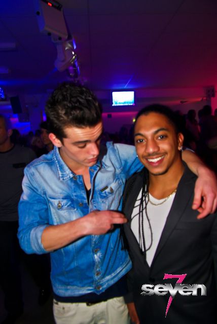 Cliquer pour voir l'image en taille réelle