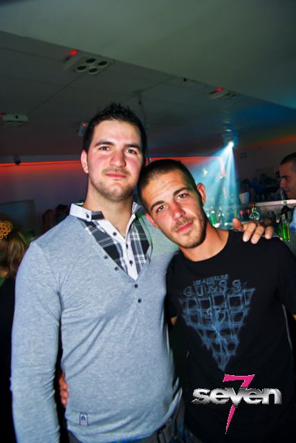 Cliquer pour voir l'image en taille réelle