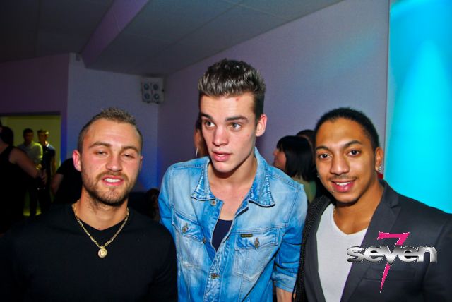 Cliquer pour voir l'image en taille réelle