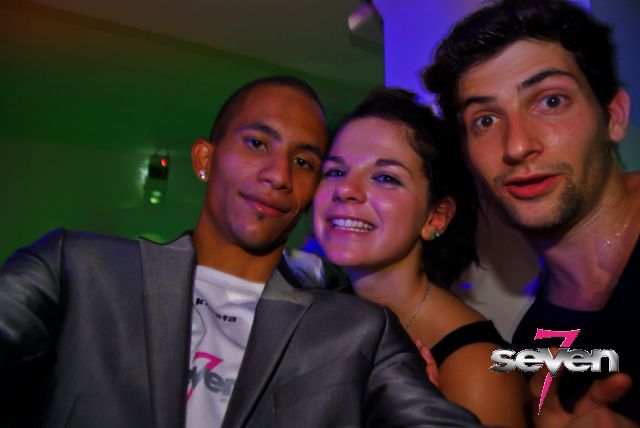 Cliquer pour voir l'image en taille réelle