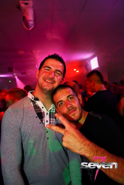 Cliquer pour voir l'image en taille réelle