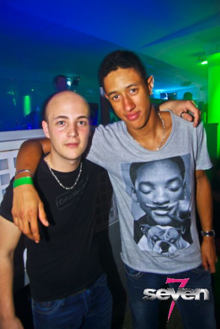 Cliquer pour voir l'image en taille réelle