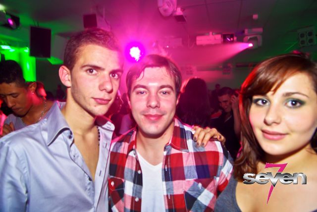 Cliquer pour voir l'image en taille réelle