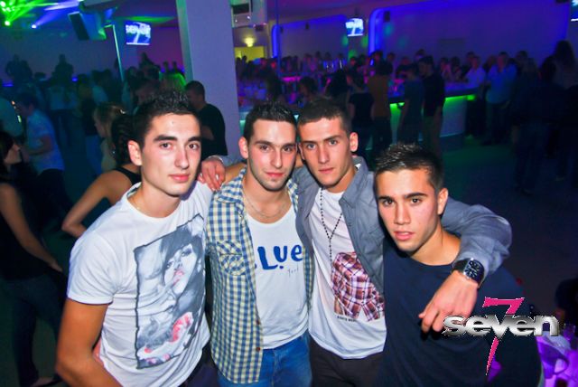 Cliquer pour voir l'image en taille réelle