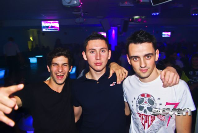 Cliquer pour voir l'image en taille réelle