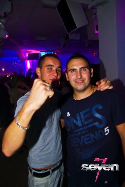 Cliquer pour voir l'image en taille réelle