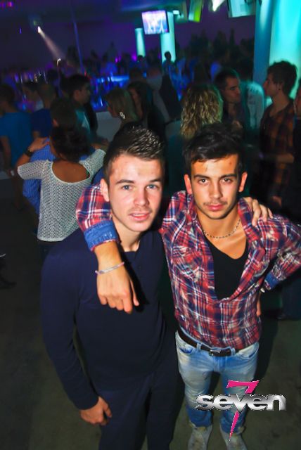 Cliquer pour voir l'image en taille réelle