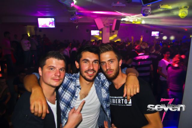 Cliquer pour voir l'image en taille réelle