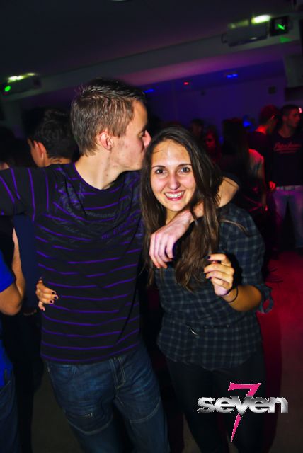 Cliquer pour voir l'image en taille réelle