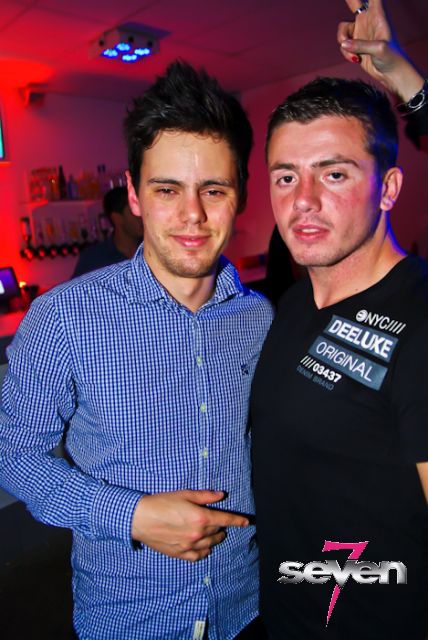 Cliquer pour voir l'image en taille réelle