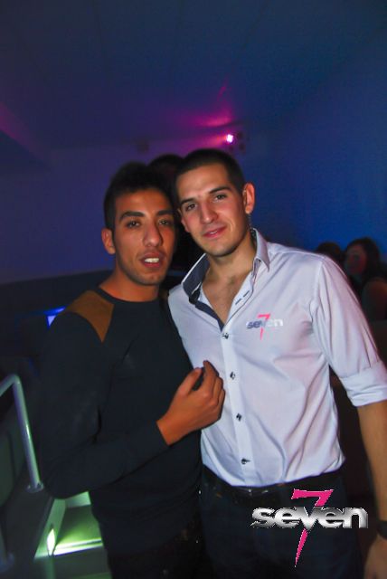 Cliquer pour voir l'image en taille réelle