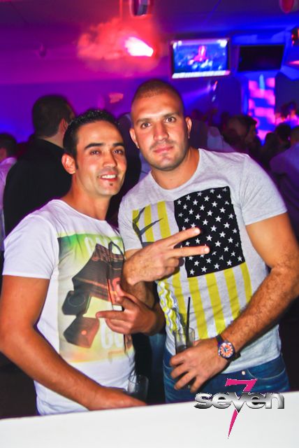 Cliquer pour voir l'image en taille réelle