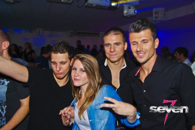 Cliquer pour voir l'image en taille réelle