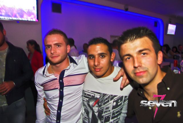 Cliquer pour voir l'image en taille réelle