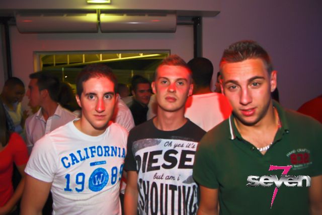 Cliquer pour voir l'image en taille réelle