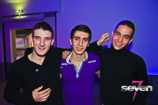 Cliquer pour voir l'image en taille réelle