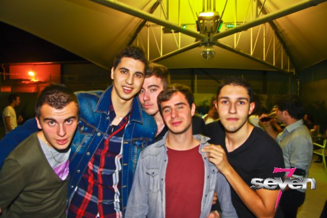 Cliquer pour voir l'image en taille réelle