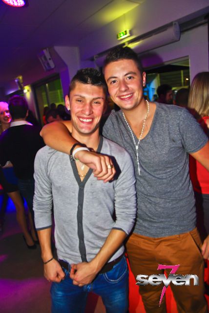 Cliquer pour voir l'image en taille réelle