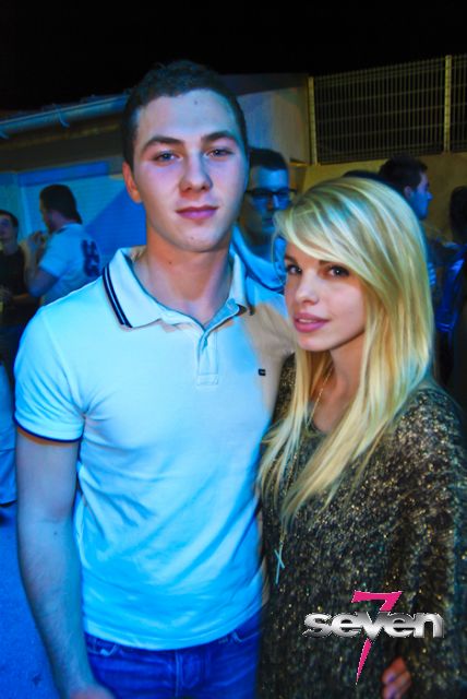 Cliquer pour voir l'image en taille réelle