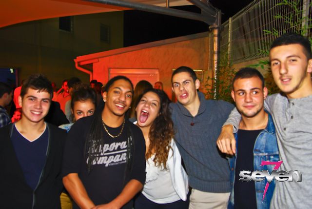 Cliquer pour voir l'image en taille réelle