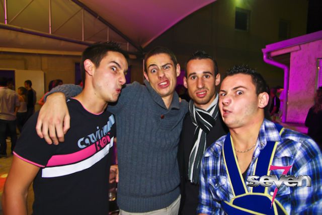 Cliquer pour voir l'image en taille réelle