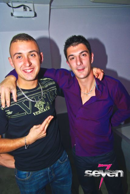 Cliquer pour voir l'image en taille réelle