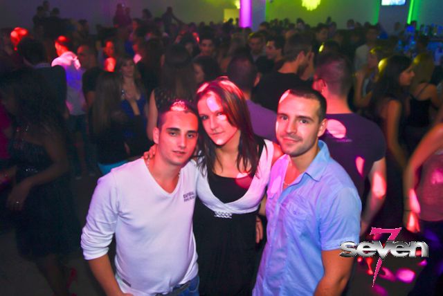 Cliquer pour voir l'image en taille réelle