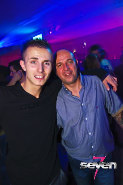 Cliquer pour voir l'image en taille réelle