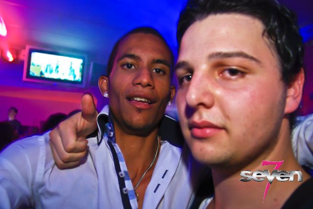 Cliquer pour voir l'image en taille réelle