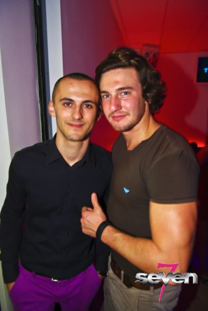 Cliquer pour voir l'image en taille réelle