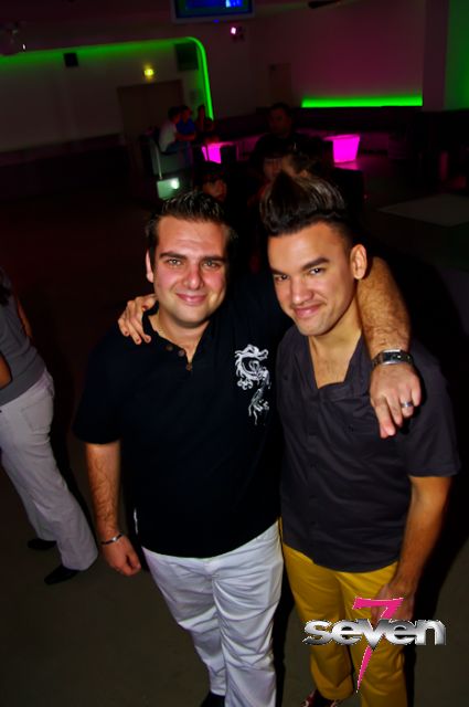 Cliquer pour voir l'image en taille réelle