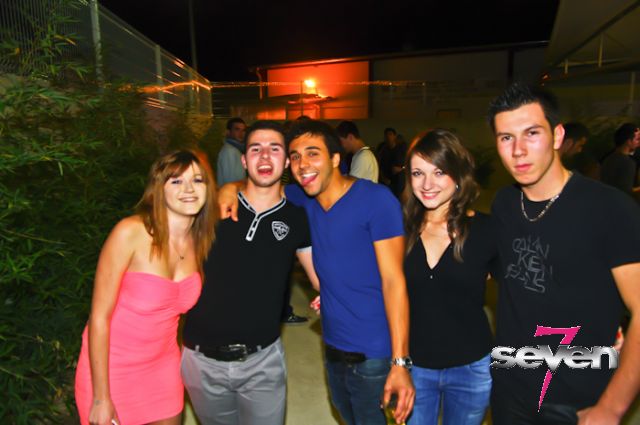 Cliquer pour voir l'image en taille réelle