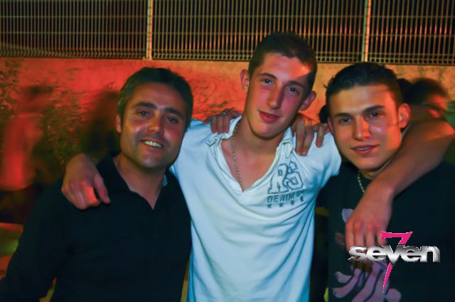 Cliquer pour voir l'image en taille réelle