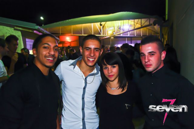 Cliquer pour voir l'image en taille réelle