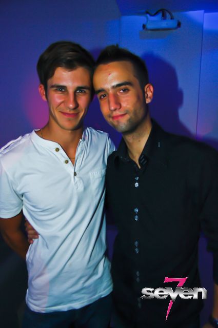 Cliquer pour voir l'image en taille réelle